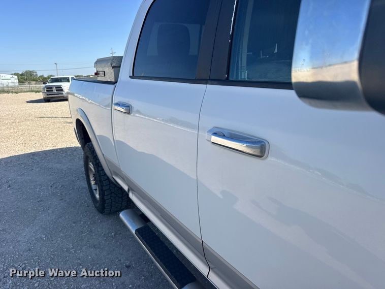 image for item FB7398 2012 Dodge Ram 2500 Crew Cab pickup truck
