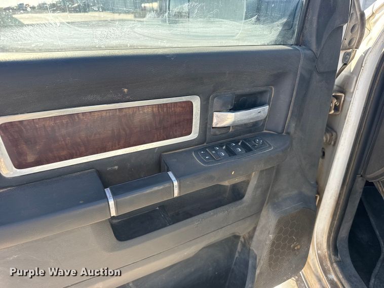 image for item FB7398 2012 Dodge Ram 2500 Crew Cab pickup truck