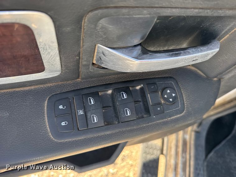 image for item FB7398 2012 Dodge Ram 2500 Crew Cab pickup truck