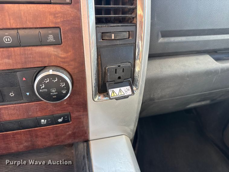 image for item FB7398 2012 Dodge Ram 2500 Crew Cab pickup truck