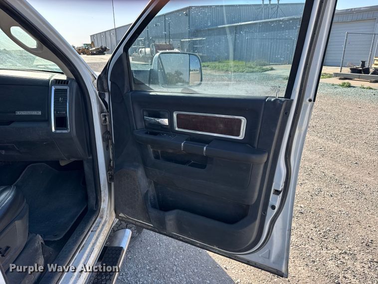 image for item FB7398 2012 Dodge Ram 2500 Crew Cab pickup truck