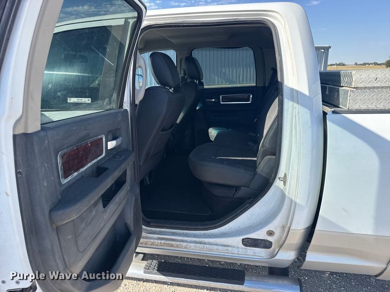 image for item FB7398 2012 Dodge Ram 2500 Crew Cab pickup truck