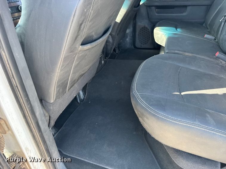 image for item FB7398 2012 Dodge Ram 2500 Crew Cab pickup truck