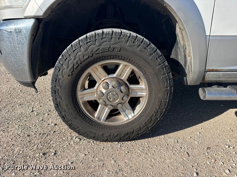 image for item FB7398 2012 Dodge Ram 2500 Crew Cab pickup truck