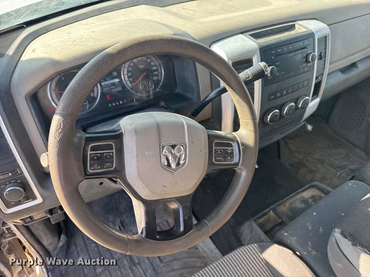 image for item FB7399 2012 Dodge Ram 2500 Crew Cab utility bed pickup truck