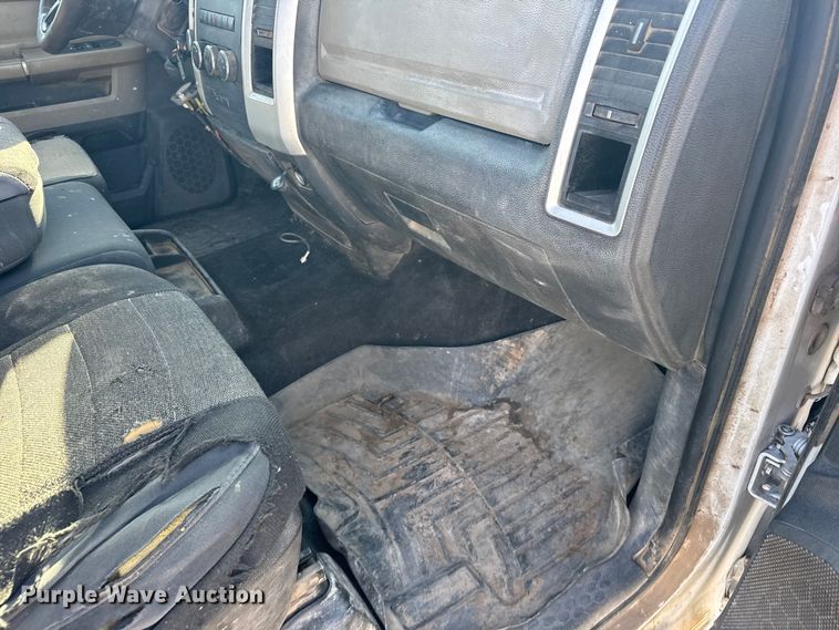 image for item FB7399 2012 Dodge Ram 2500 Crew Cab utility bed pickup truck