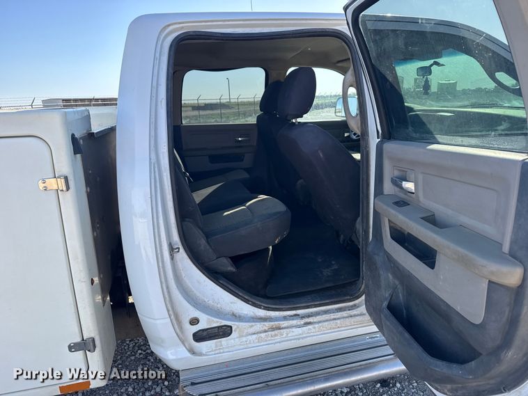image for item FB7399 2012 Dodge Ram 2500 Crew Cab utility bed pickup truck