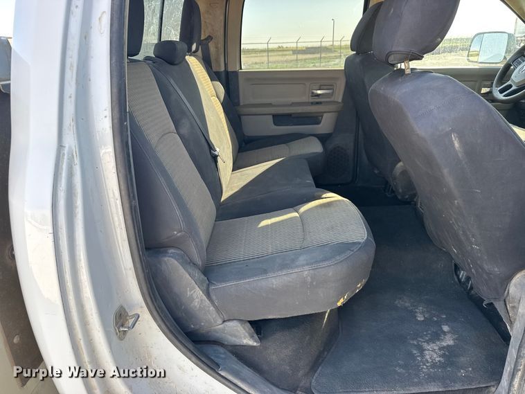 image for item FB7399 2012 Dodge Ram 2500 Crew Cab utility bed pickup truck