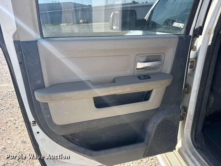 image for item FB7399 2012 Dodge Ram 2500 Crew Cab utility bed pickup truck