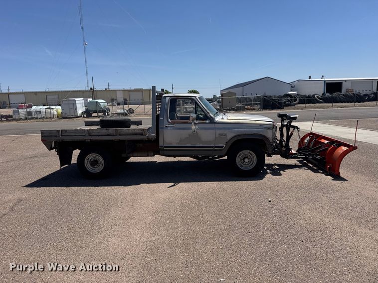 image for item FB7400 1986 Ford F250 pickup truck