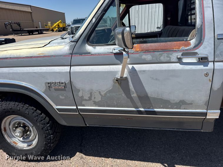 image for item FB7400 1986 Ford F250 pickup truck