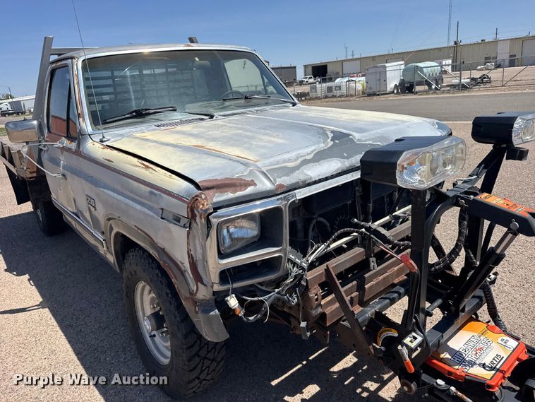 image for item FB7400 1986 Ford F250 pickup truck