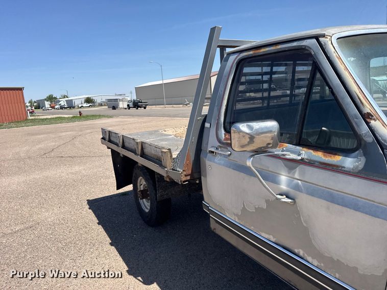 image for item FB7400 1986 Ford F250 pickup truck