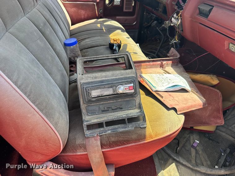 image for item FB7400 1986 Ford F250 pickup truck