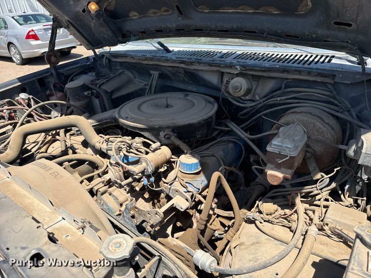 image for item FB7400 1986 Ford F250 pickup truck