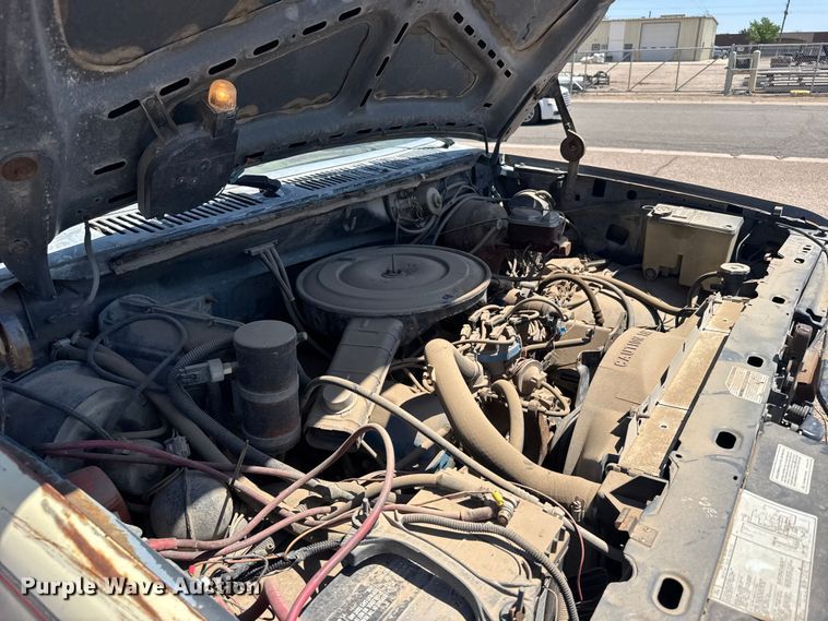 image for item FB7400 1986 Ford F250 pickup truck