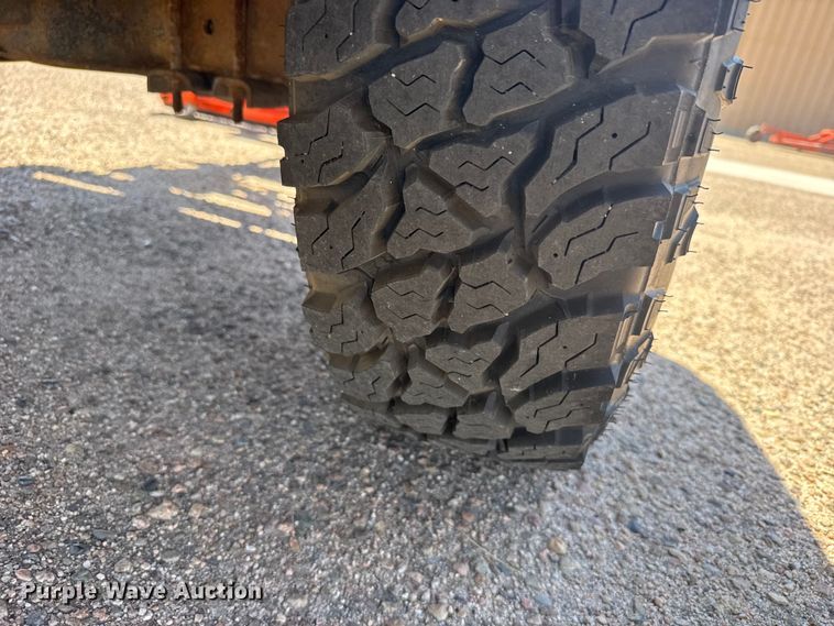 image for item FB7400 1986 Ford F250 pickup truck