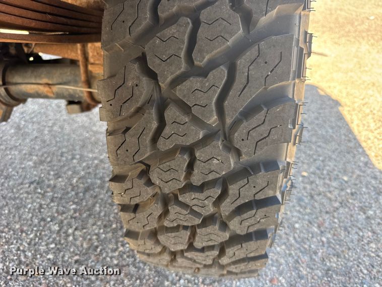 image for item FB7400 1986 Ford F250 pickup truck