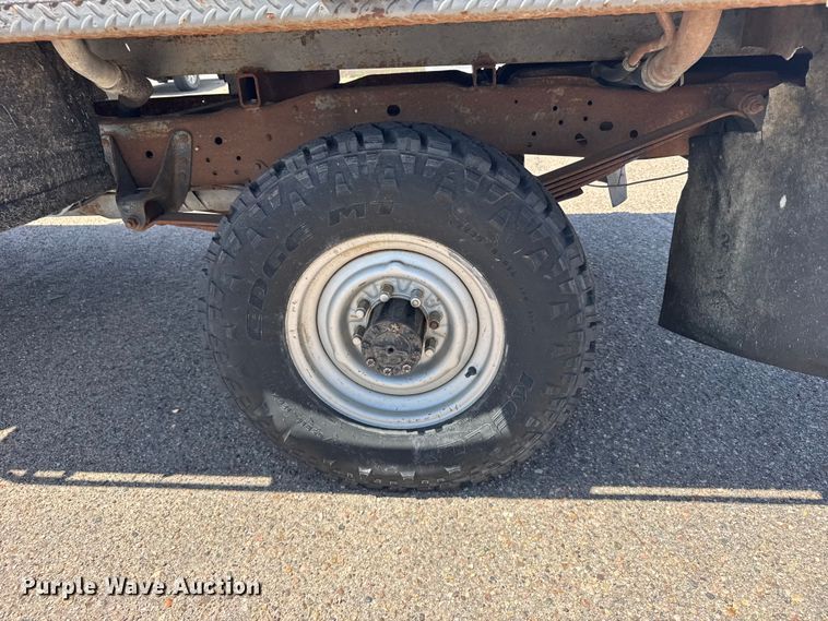image for item FB7400 1986 Ford F250 pickup truck