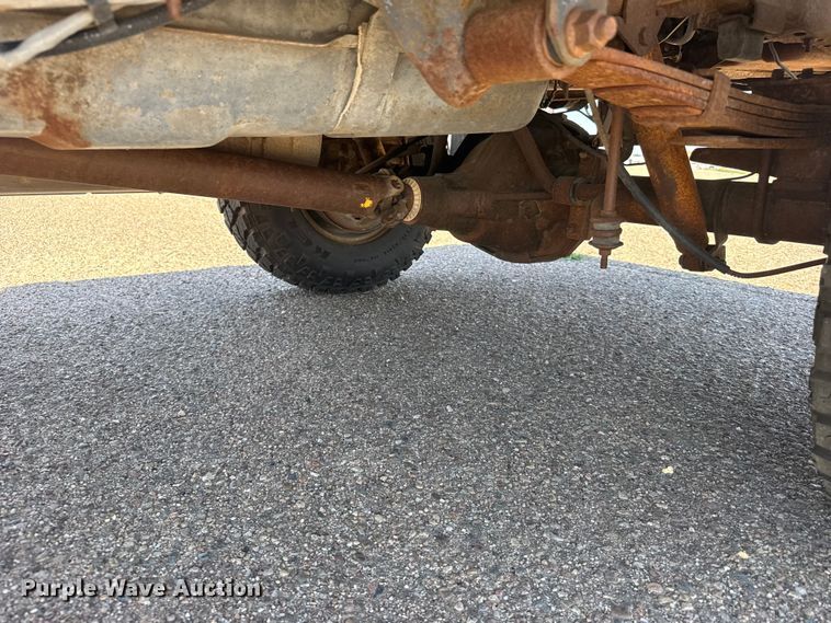image for item FB7400 1986 Ford F250 pickup truck