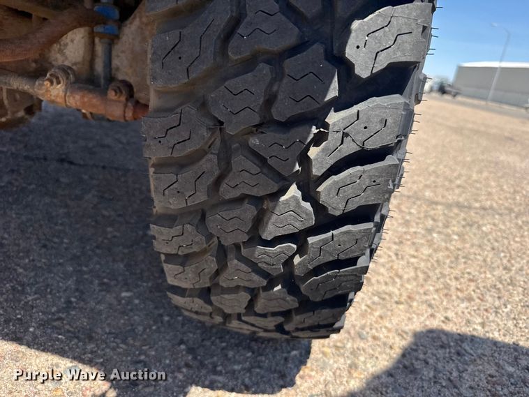 image for item FB7400 1986 Ford F250 pickup truck