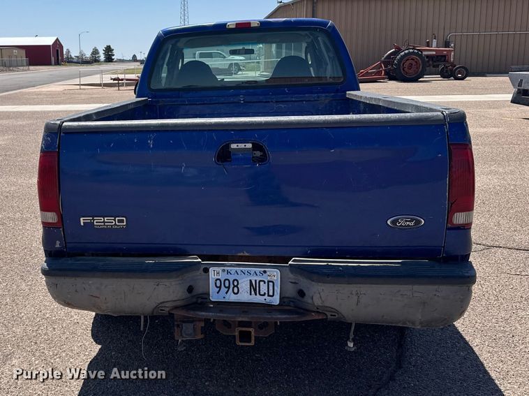 image for item FB7401 2003 Ford F250 Super Duty Ext. Cab pickup truck