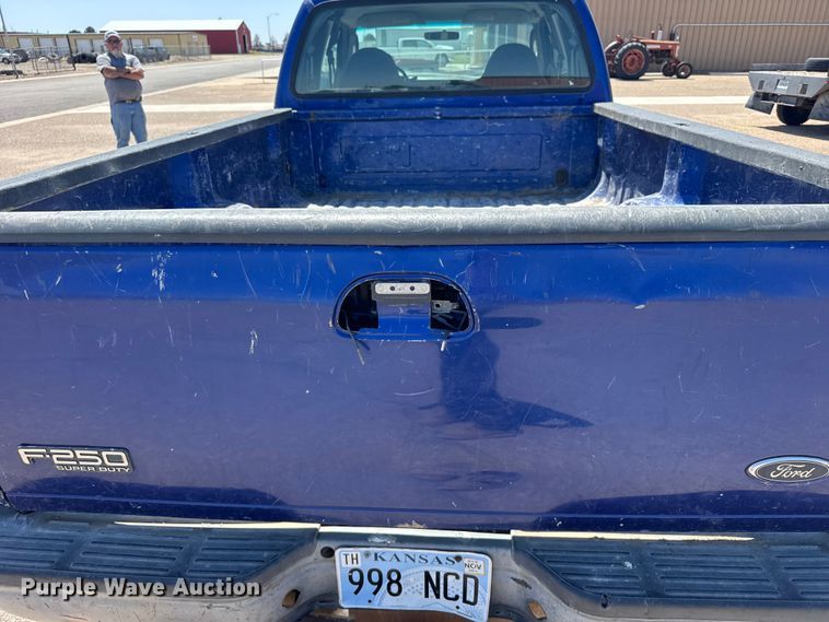 image for item FB7401 2003 Ford F250 Super Duty Ext. Cab pickup truck