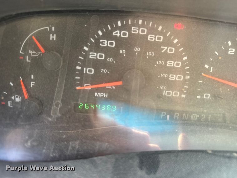 image for item FB7401 2003 Ford F250 Super Duty Ext. Cab pickup truck