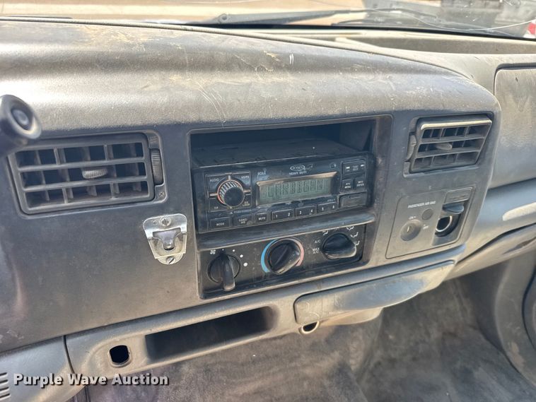 image for item FB7401 2003 Ford F250 Super Duty Ext. Cab pickup truck