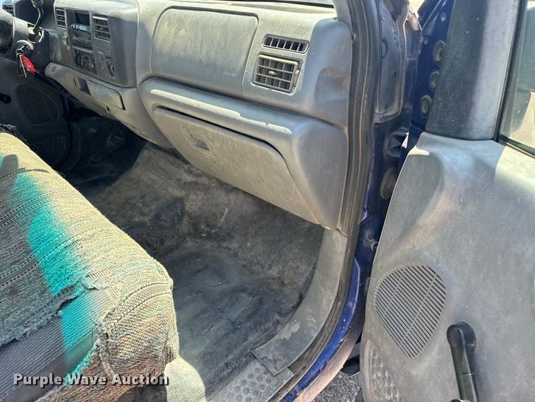 image for item FB7401 2003 Ford F250 Super Duty Ext. Cab pickup truck