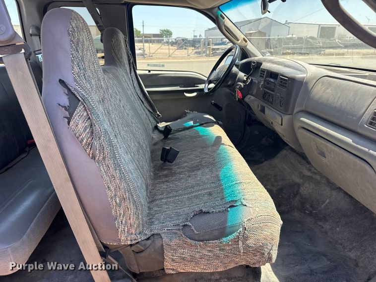 image for item FB7401 2003 Ford F250 Super Duty Ext. Cab pickup truck
