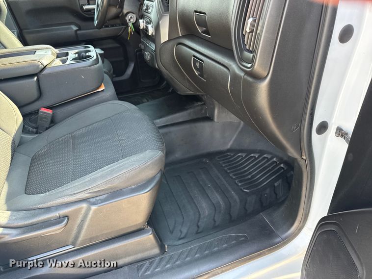 image for item FB7403 2023 GMC Sierra 2500HD Crew Cab utility bed pickup truck