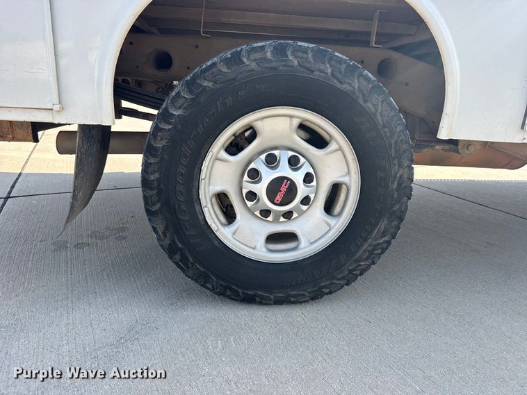 image for item FB7403 2023 GMC Sierra 2500HD Crew Cab utility bed pickup truck