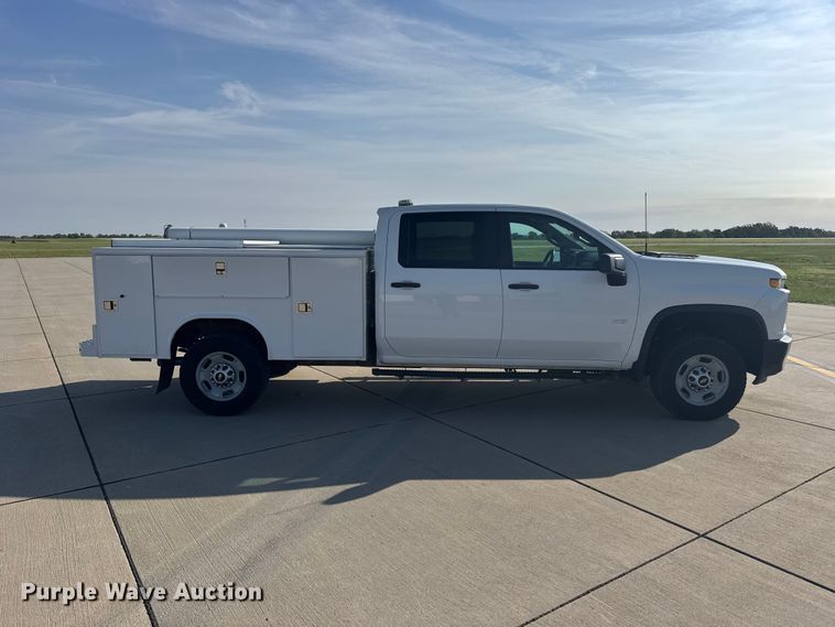 image for item FB7404 2023 Chevrolet Silverado 2500HD Crew Cab utility bed pickup truck