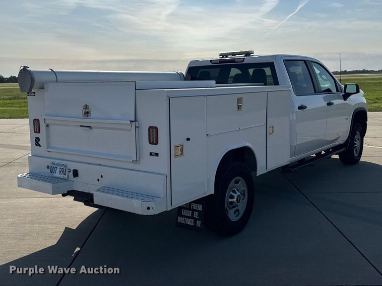 image for item FB7404 2023 Chevrolet Silverado 2500HD Crew Cab utility bed pickup truck