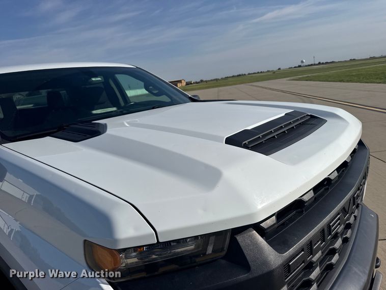 image for item FB7404 2023 Chevrolet Silverado 2500HD Crew Cab utility bed pickup truck