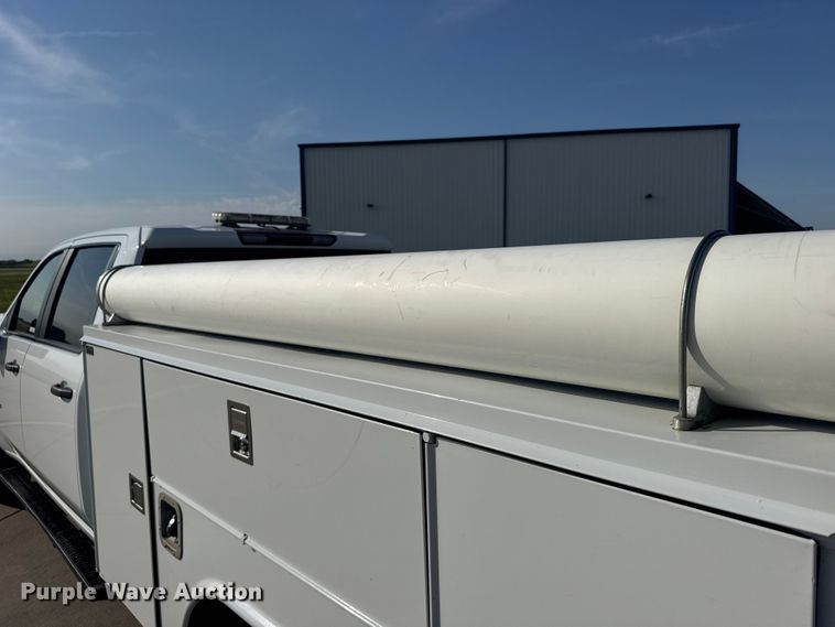 image for item FB7404 2023 Chevrolet Silverado 2500HD Crew Cab utility bed pickup truck