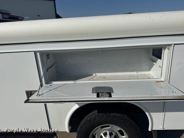 image for item FB7404 2023 Chevrolet Silverado 2500HD Crew Cab utility bed pickup truck