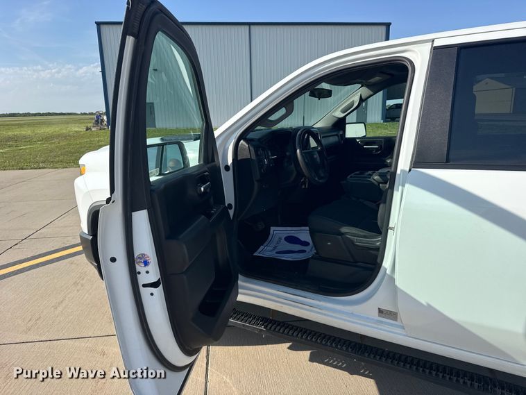 image for item FB7404 2023 Chevrolet Silverado 2500HD Crew Cab utility bed pickup truck