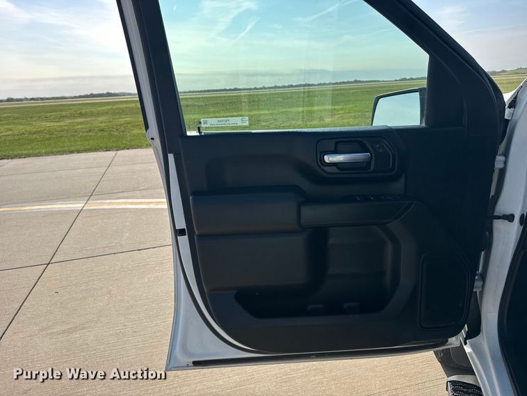 image for item FB7404 2023 Chevrolet Silverado 2500HD Crew Cab utility bed pickup truck