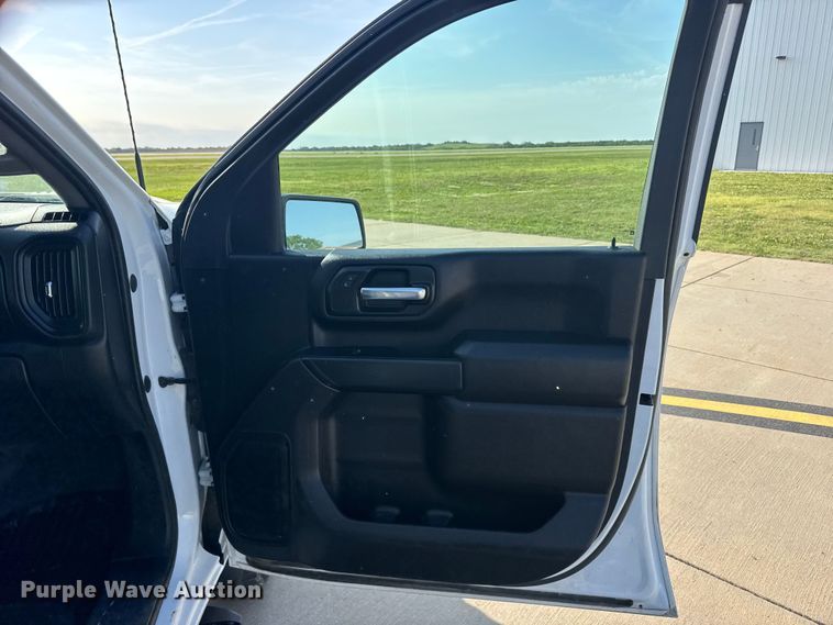 image for item FB7404 2023 Chevrolet Silverado 2500HD Crew Cab utility bed pickup truck