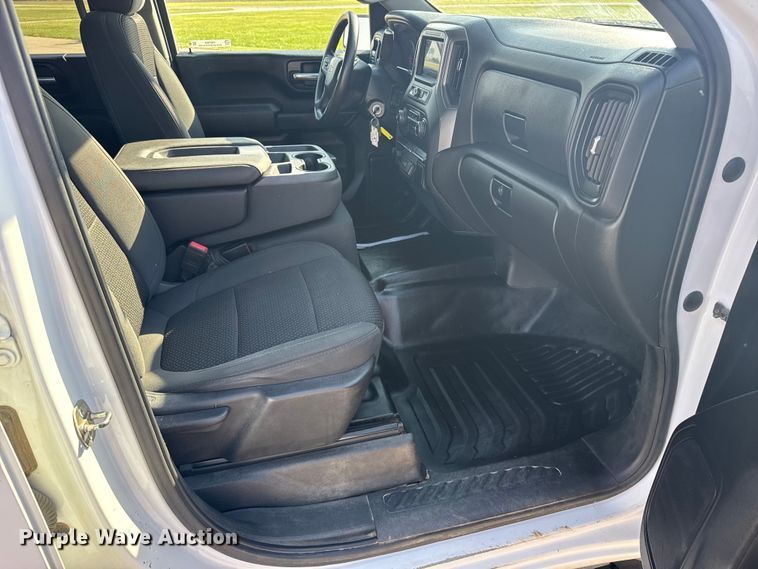 image for item FB7404 2023 Chevrolet Silverado 2500HD Crew Cab utility bed pickup truck