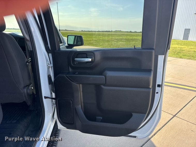 image for item FB7404 2023 Chevrolet Silverado 2500HD Crew Cab utility bed pickup truck