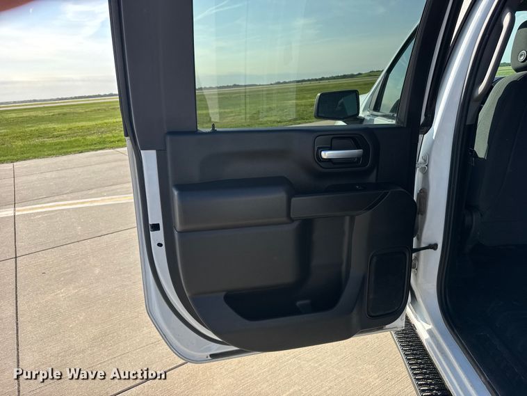image for item FB7404 2023 Chevrolet Silverado 2500HD Crew Cab utility bed pickup truck