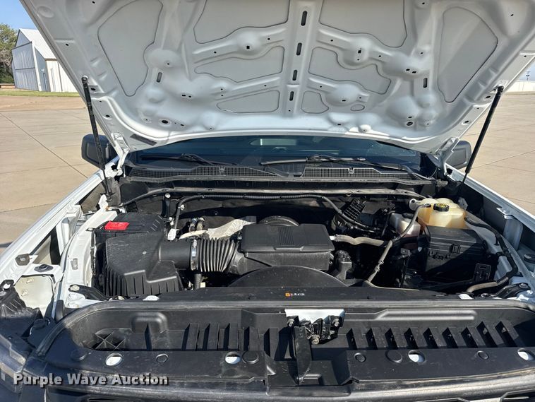 image for item FB7404 2023 Chevrolet Silverado 2500HD Crew Cab utility bed pickup truck