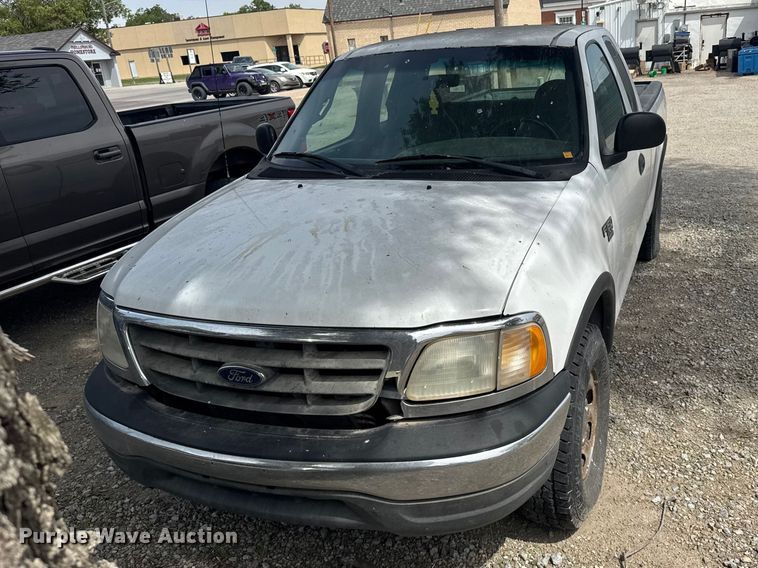 image for item FB7406 2001 Ford F150 Ext. Cab pickup truck