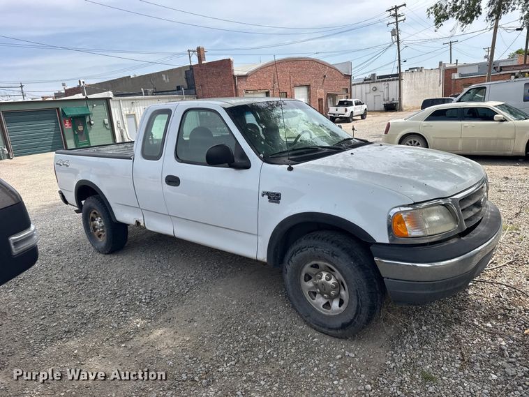 image for item FB7406 2001 Ford F150 Ext. Cab pickup truck