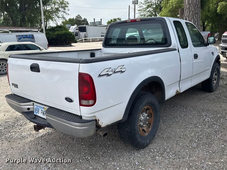 image for item FB7406 2001 Ford F150 Ext. Cab pickup truck