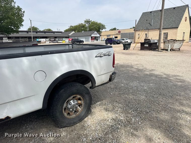 image for item FB7406 2001 Ford F150 Ext. Cab pickup truck