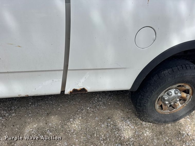 image for item FB7406 2001 Ford F150 Ext. Cab pickup truck